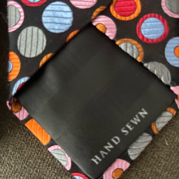 ROBERT TALBOTT HAND SEWN SILK TIE NWOT - Picture 3 of 5